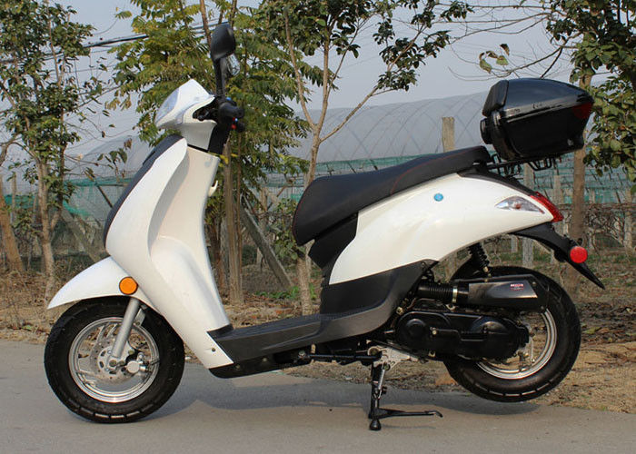Yatay Tip 50cc Yüksek Güçlü Scooter 2.5L Yağ Tüketimi 4 Zamanlı