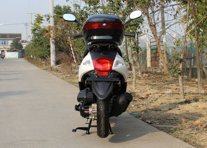 Yatay Tip 50cc Yüksek Güçlü Scooter 2.5L Yağ Tüketimi 4 Zamanlı