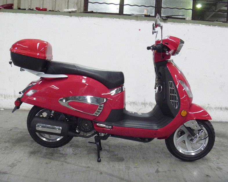Güzel Şekli Yetişkin Motorlu Scooter Kırmızı 150cc Lady Scooter Dikiz Aynası