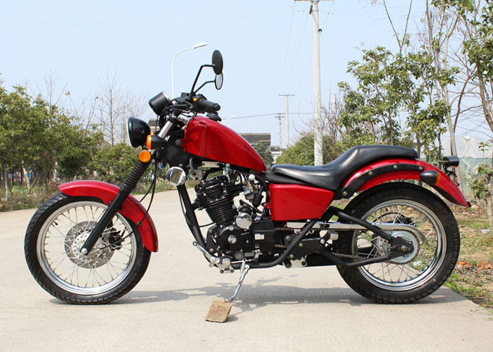 Kırmızı 250cc Chopper Motosiklet 5 km Otomatik Şanzıman ile 90 km / H Düşük Yağ Tüketimi