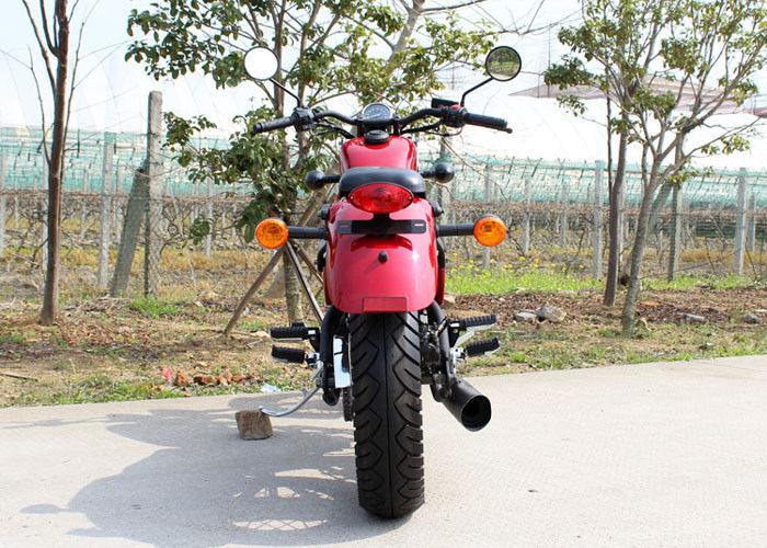 Kırmızı 250cc Chopper Motosiklet 5 km Otomatik Şanzıman ile 90 km / H Düşük Yağ Tüketimi
