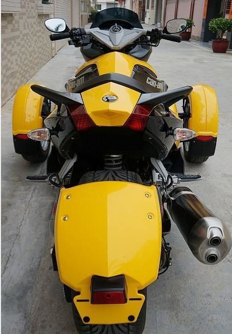 1000cc Can Am 3 Tekerlekli Motosiklet, V - Twin 2 Ön Tekerlekli Motosiklet Sıvı Soğutmalı