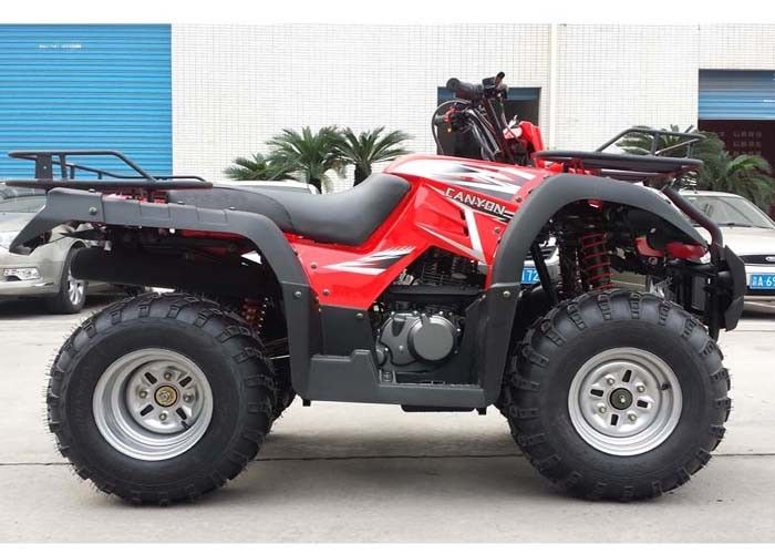 260cc Elektrikli Çalıştırma Dört Tekerlekli ATV Mil Sürüş Kırmızı Dört Wheeler Arka Kampana Fren