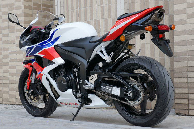 Yamaha Motorlu Scooter Sıvı Soğutmalı, 600cc Elektrik Enerjili Motosiklet Sıralı Dört Silindirli