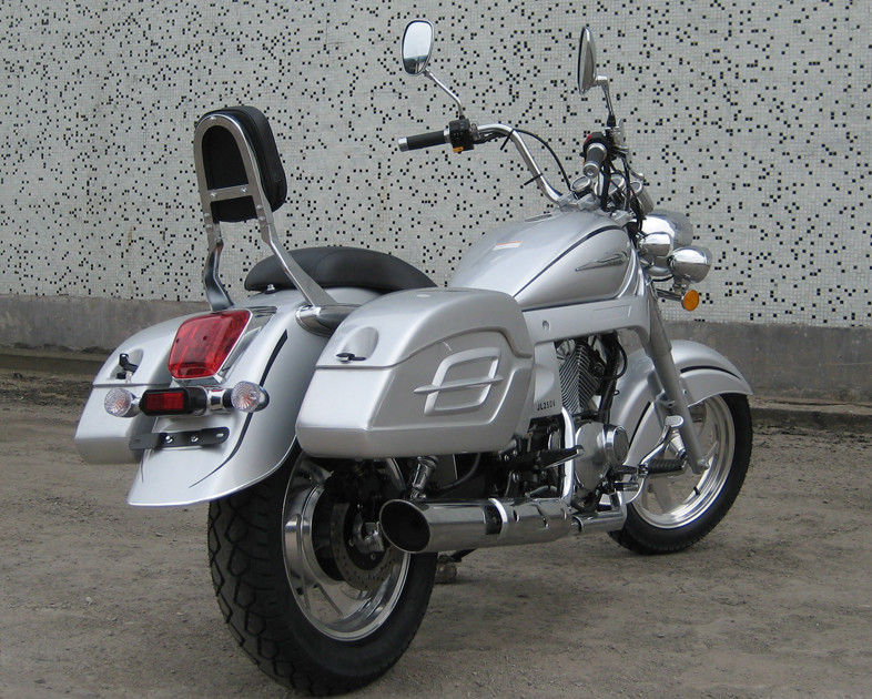 150CC / 250CC Yüksek Güçlü Motosikletler V Silindirli Zorlamalı Hava Soğutma Manuel Debriyaj