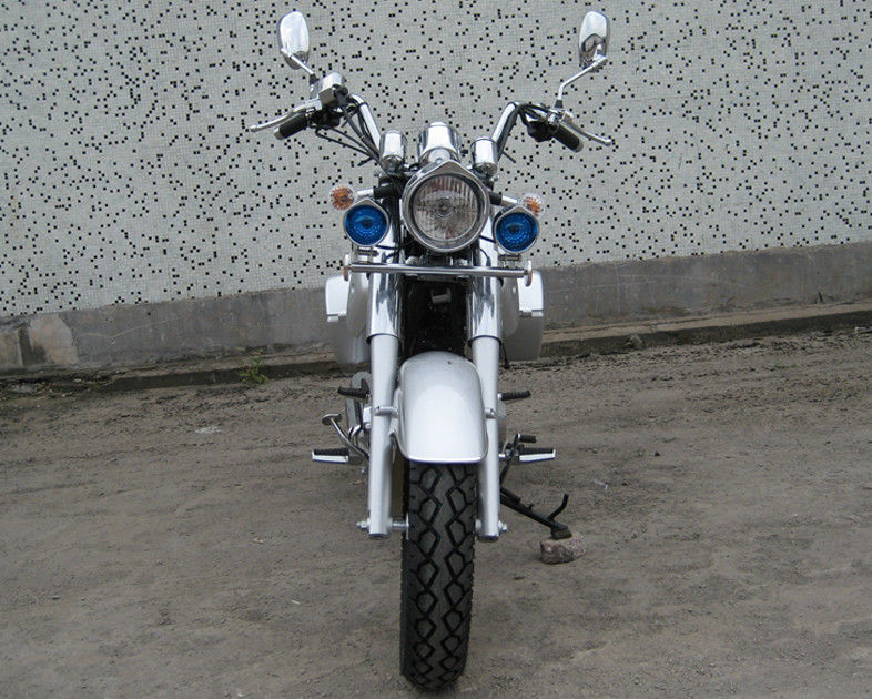 150CC / 250CC Yüksek Güçlü Motosikletler V Silindirli Zorlamalı Hava Soğutma Manuel Debriyaj
