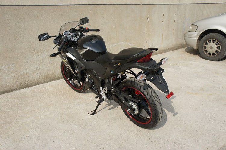 Yetişkinler İçin 2 Kişilik Elektrikli Motosiklet 250cc Standart Motosiklet Tek Silindirli