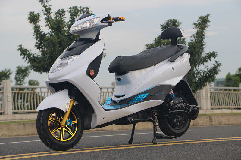 72V 20Ah Kurşun - Asit Akü ile Çelik Elektrikli Moped Bisiklet 1500W Fırçasız DC Motor