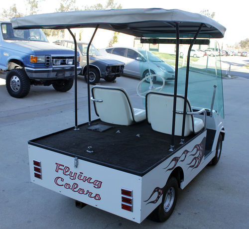 2 Koltuklar Elektrikli Golf Arabaları 150cc Kolay Gitmek Golf Arabası Dört Zamanlı Tek Silindirli Hava Soğutmalı