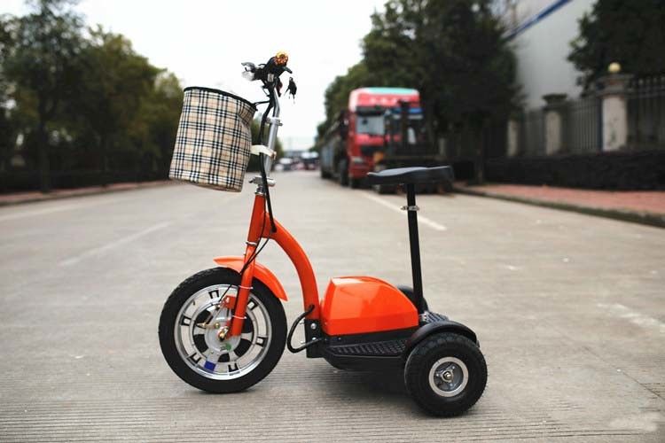 El Freni 350w Elektrikli Moped Bisiklet 25 Km / H Kalıcı Mıknatıslı Fırçalı DC Motorlu