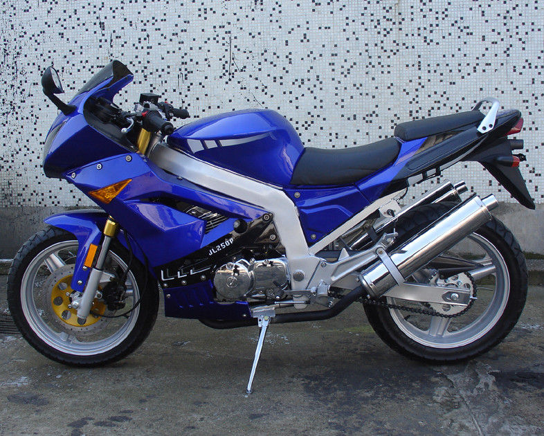 Çift Silindirli Dört Zamanlı ve Dört Renkli Güvenli 250cc Kıyıcı Motosiklet