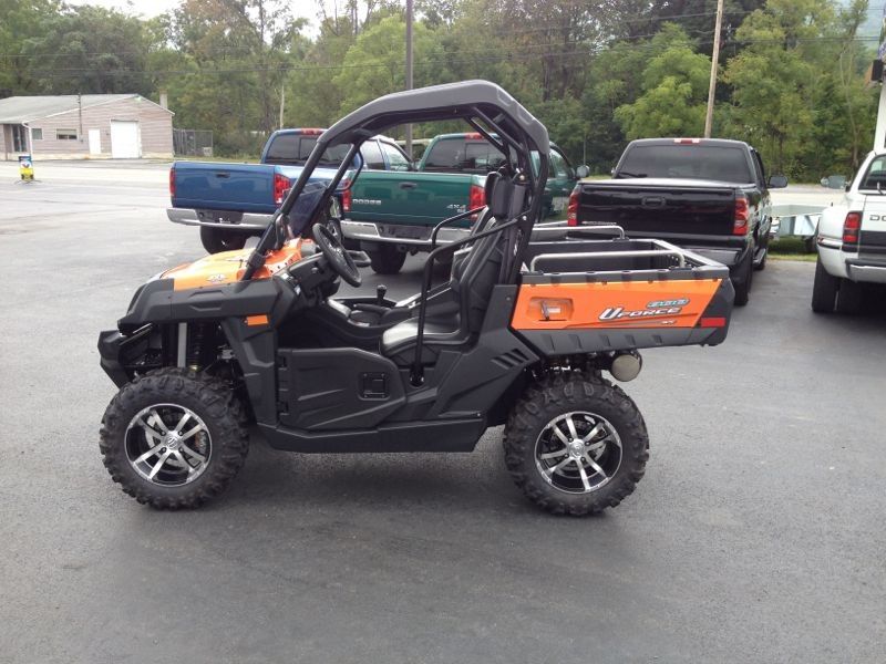 Güçlü Motorlu 2 Koltuk 800cc Gaz Yardımcı Araç CF Motor UTV