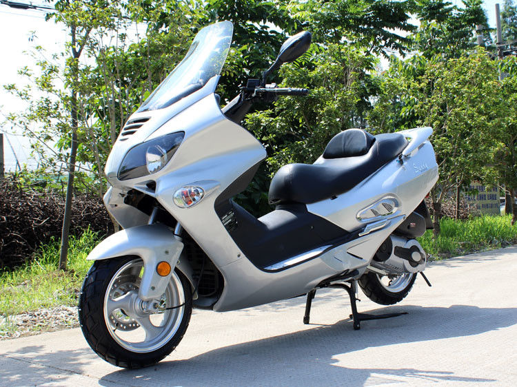 300cc CVT Su Soğutmalı Motor Yetişkin Motorlu Scooter Ön Disk Arka Diskli Fren