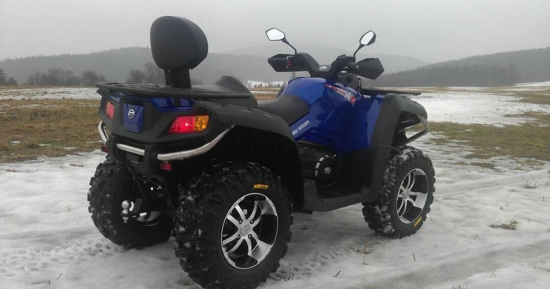 800cc V-Twin 4 Vana 4 Zamanlı Spor Yardımcı Programı ATV 46kw 6700rpm Su Soğutmalı