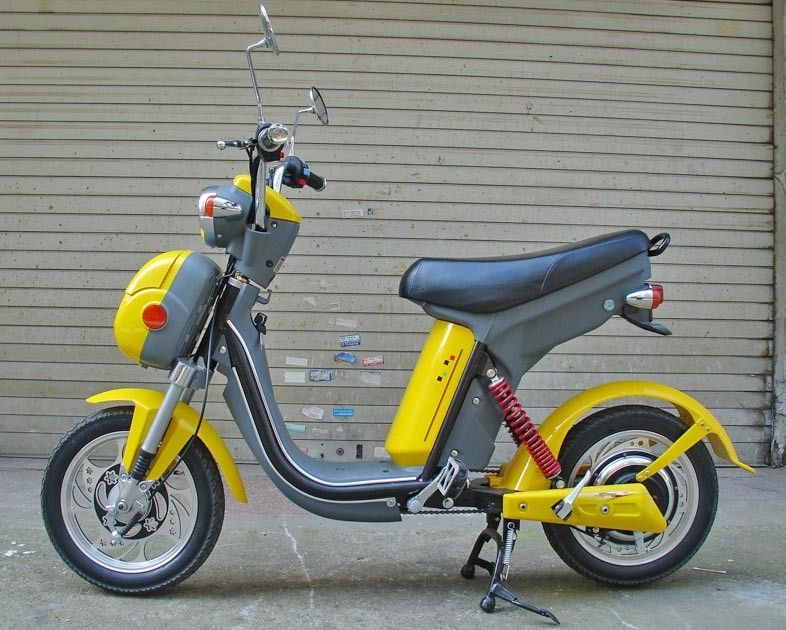Ce Sertifikası ile Yüksek Hızlı Elektrikli Motorlu Scooter 350w 450watt Yetişkin E-Scooter