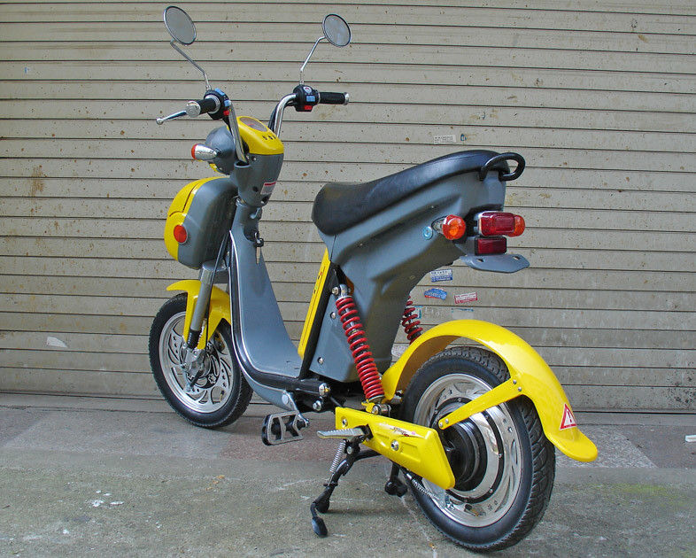 Ce Sertifikası ile Yüksek Hızlı Elektrikli Motorlu Scooter 350w 450watt Yetişkin E-Scooter