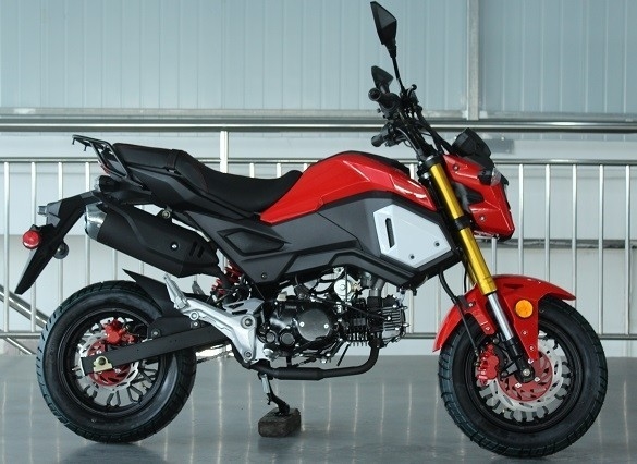 El şanzımanlı özel baskı motosikleti, elektrikli başlangıç, çift far, büyük 12 inçlik tekerlekler