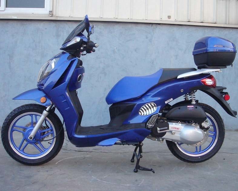 150CC Tek Silindirli Hava Serin Yetişkin Motorlu Scooter 4 Zamanlı Scooter Otomatik Debriyaj