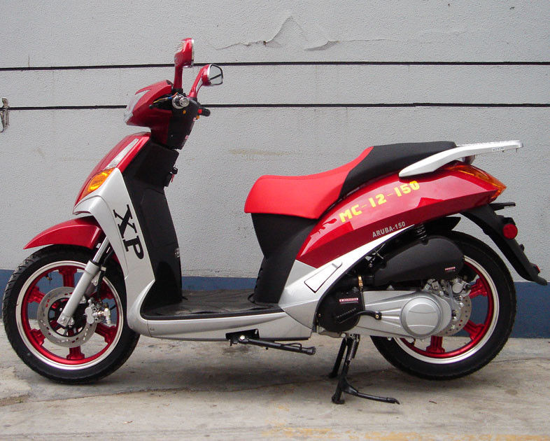 16 inç Lastik Yetişkin Gaz Scooter 150cc Arka Brum Fren Cvt Cebri Hava Soğutmalı Motor