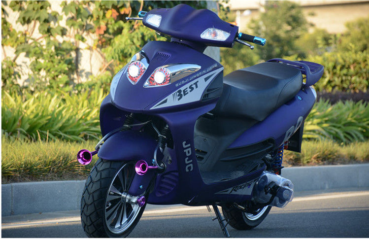 1 Silindir 4 Zamanlı Yetişkin Motorlu Scooter Hava Soğutma 150cc 59 Miles / H Maksimum Hız