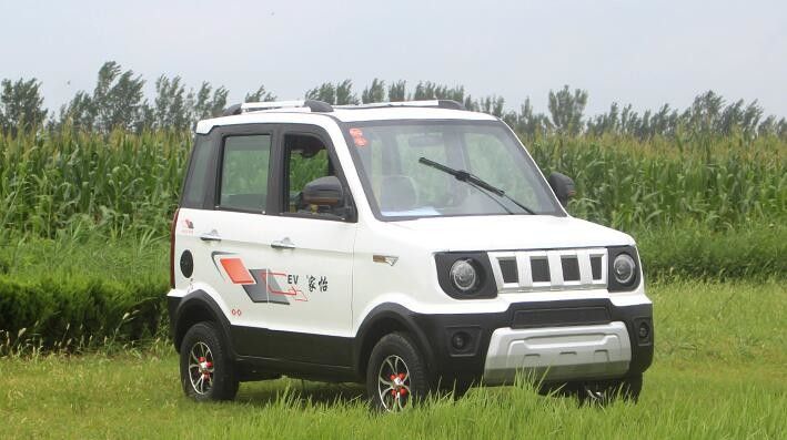 Dört Tekerli Elektrikli Golf Arabası Mini Boy 1500w 500km Üzeri Aralığı