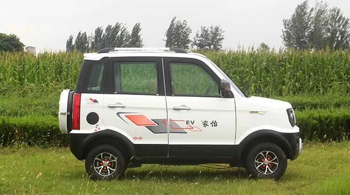 Dört Tekerli Elektrikli Golf Arabası Mini Boy 1500w 500km Üzeri Aralığı