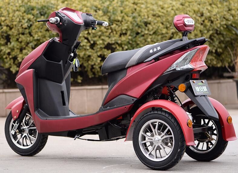 Yok Güz 3 Tekerlekli Scooter Motosiklet 60v 800w Maksimum Hız 50 - 60km / H