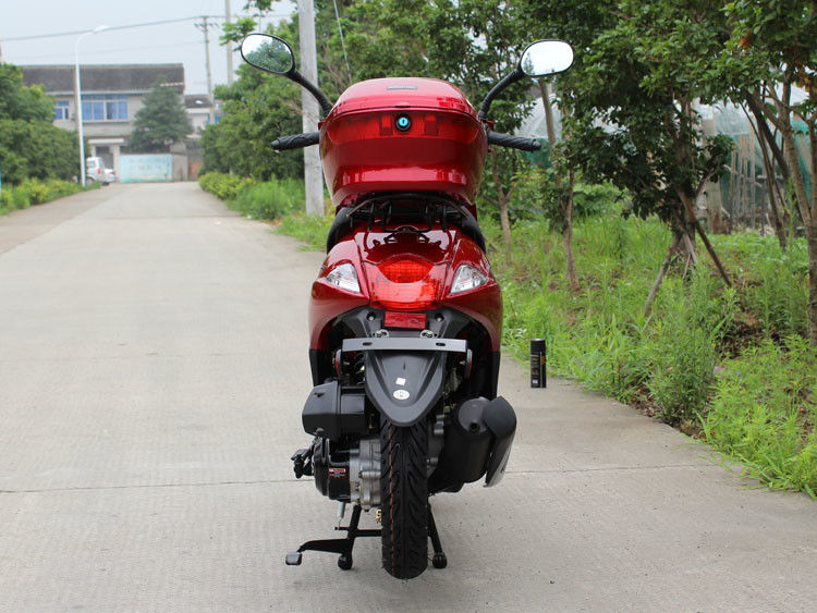 CVT Dişli 50cc Yetişkin Motorlu Scooter Yatay Tip Tek Silindirli Hava - Soğutmalı