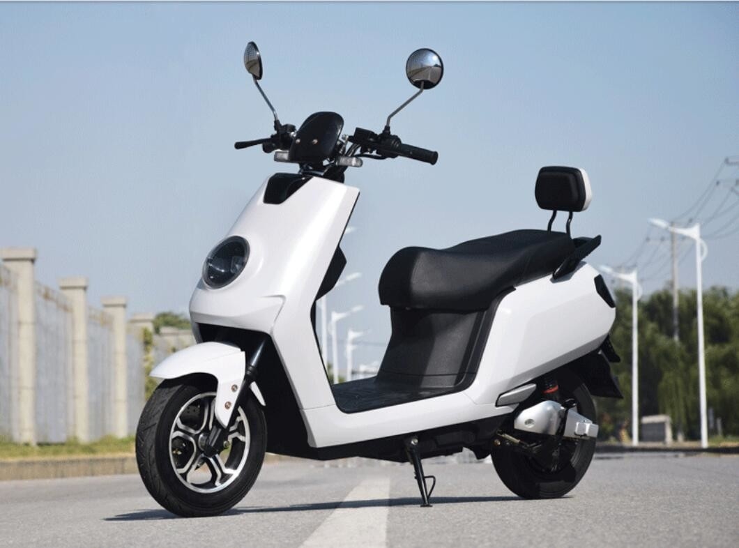 1000W Elektrikli Moped Bisiklet 60km / H Max Hız Niu Elektrikli Scooter Merkezi Motor