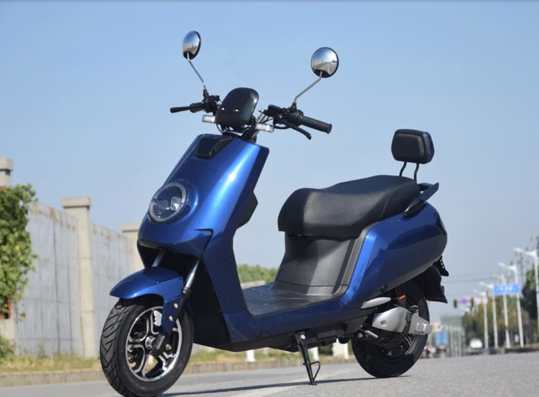 1000W Elektrikli Moped Bisiklet 60km / H Max Hız Niu Elektrikli Scooter Merkezi Motor