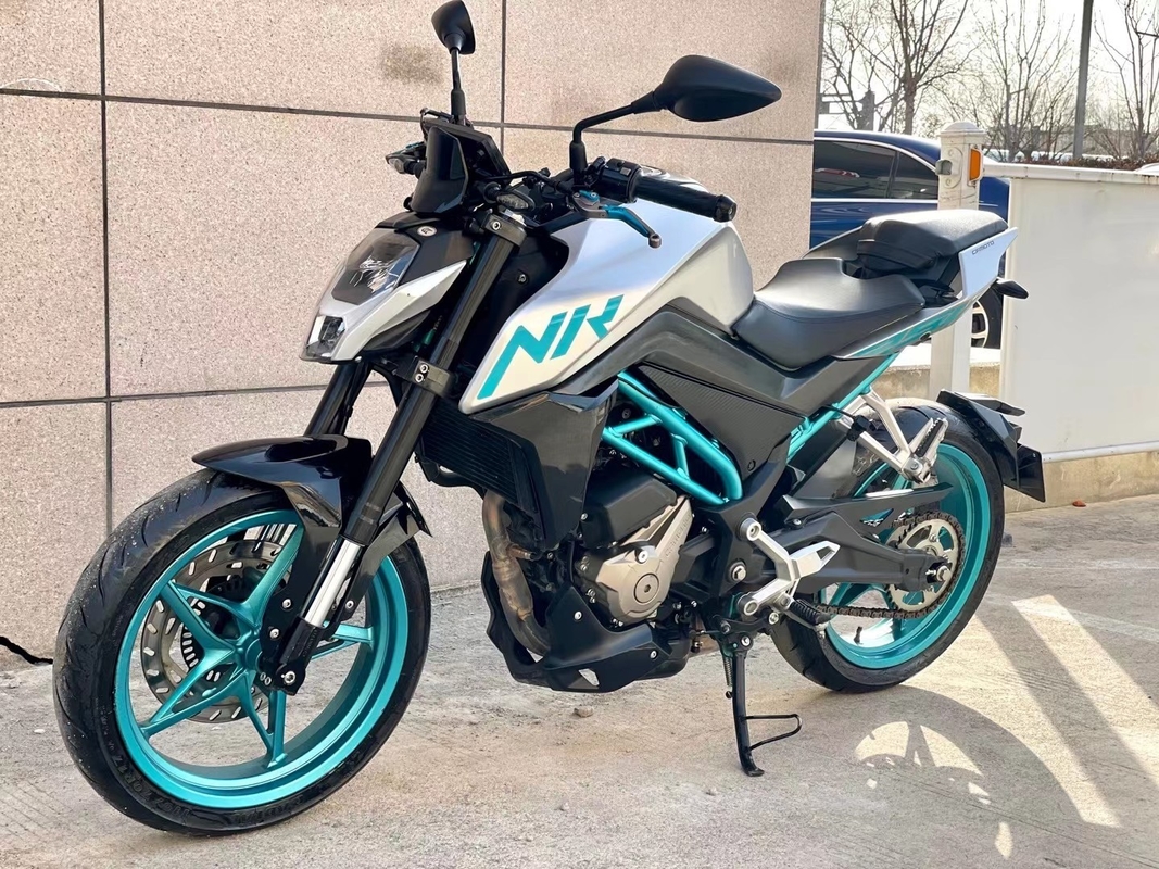 Hava Soğutmalı 4 Zamanlı SOHC 2 Valf motorlu 150cc Yüksek Güçlü Motosikletler